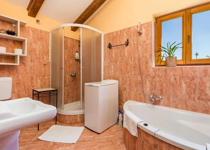 Lovely In With Sauna Banjol
